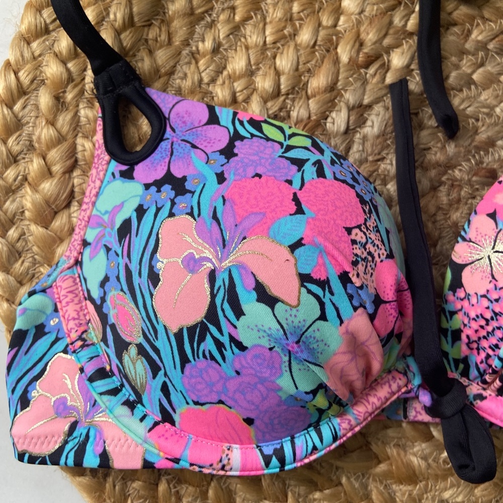 Victoria’s Secret Swim Bikini Top - Picture 2 of 5